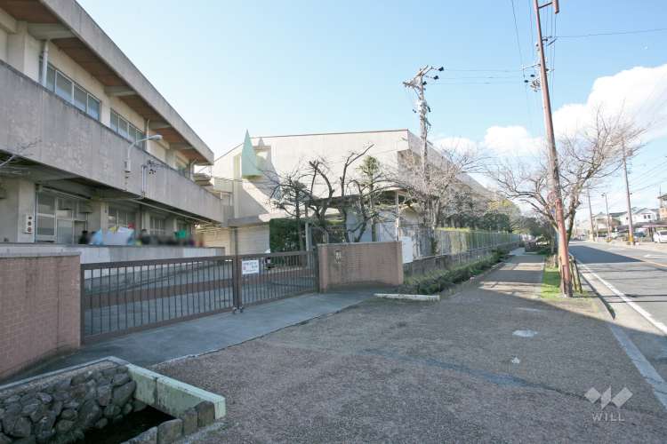 鳴海中学校の写真