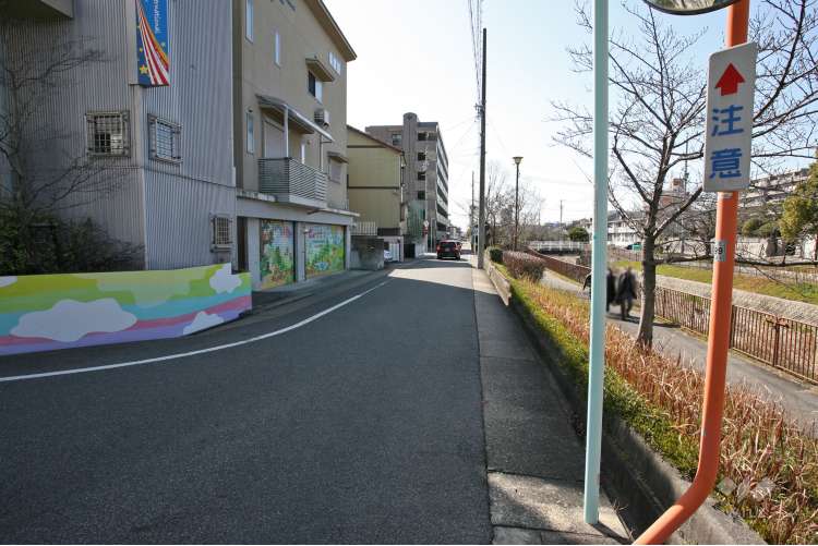 トライリンガルインターナショナルスクール&キンダー クレマティスの写真