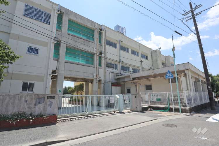 岩塚小学校の写真