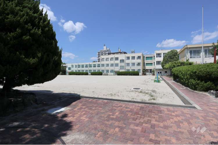 岩塚小学校の写真