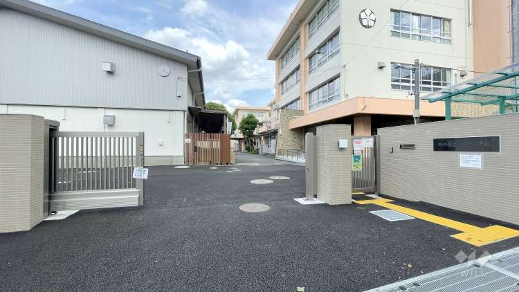 西有馬小学校の写真