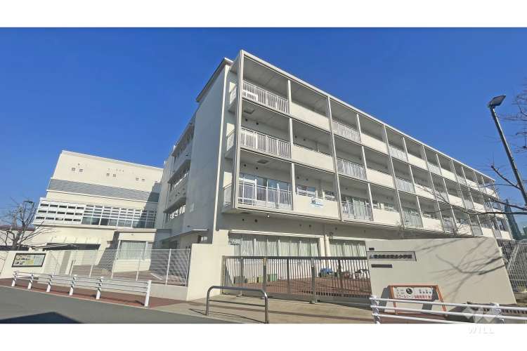 足立小学校の写真