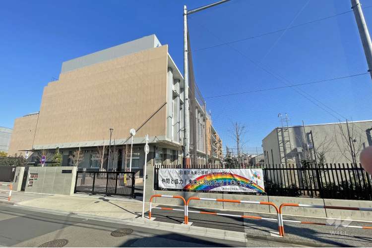 鹿浜未来小学校の写真