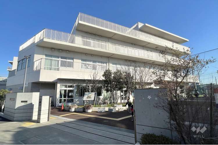鹿浜五色桜小学校の写真