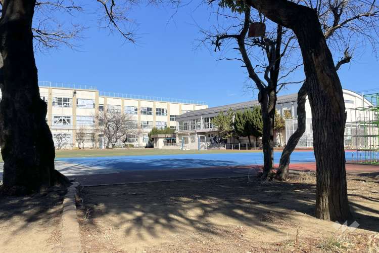 鹿浜第一小学校の写真