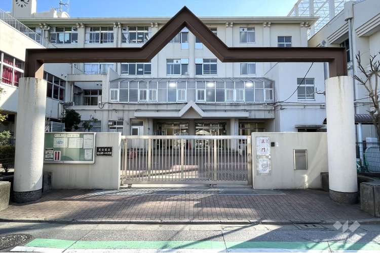 舎人第一小学校の写真