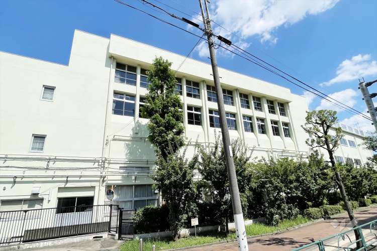 南綾瀬小学校の写真