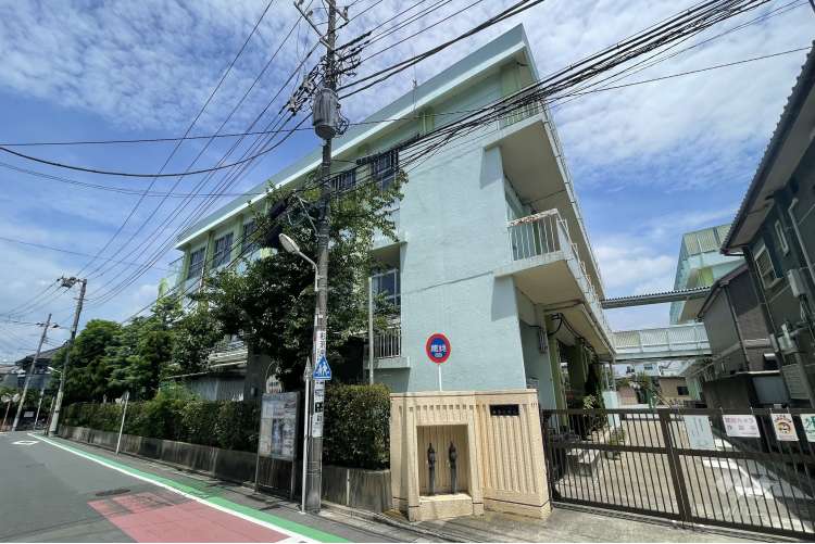 新宿小学校の写真