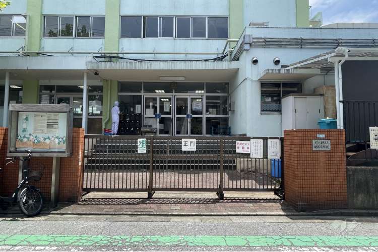 新宿小学校の写真