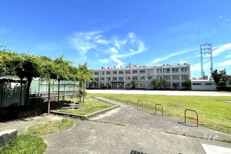 綾南小学校の写真