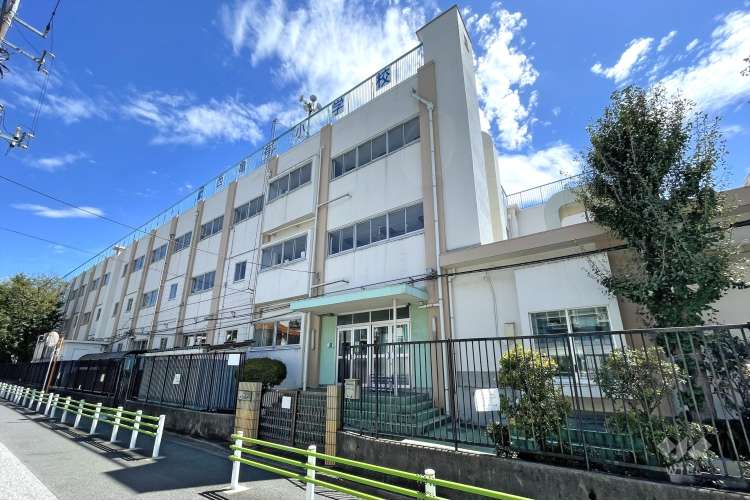 西亀有小学校の写真