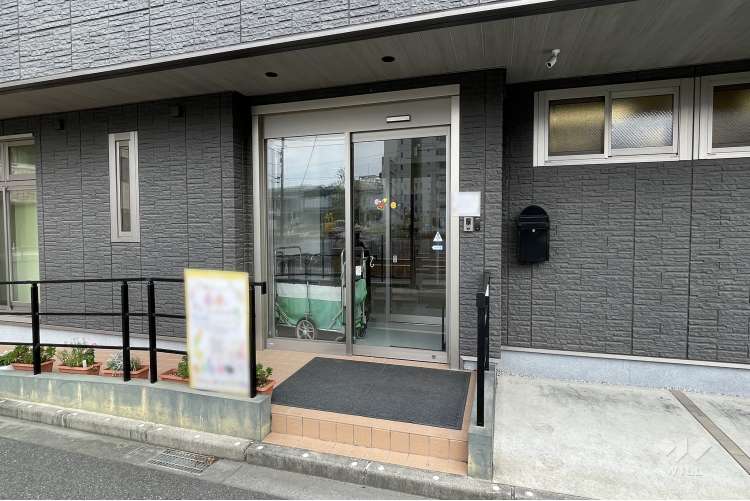 「こころの花」ほいくえん登戸駅前の写真