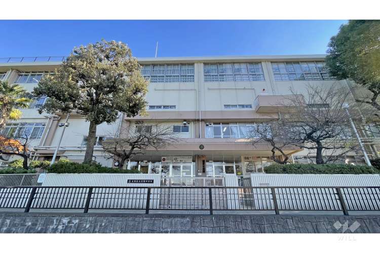 忍岡中学校の写真