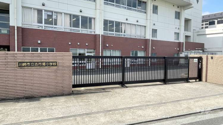 古市場小学校の写真
