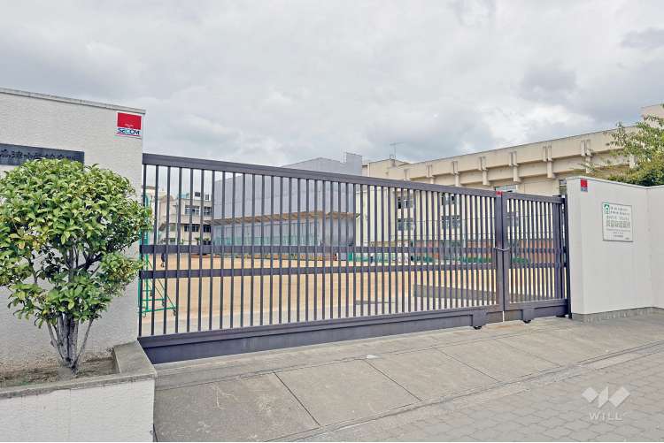 高津中学校の写真