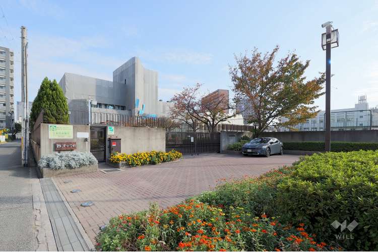 難波中学校の写真