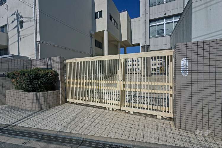 諏訪小学校の写真