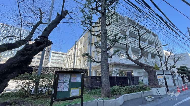 西新宿中学校の写真