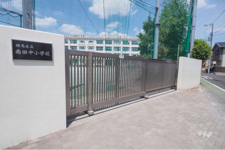 南田中小学校の写真
