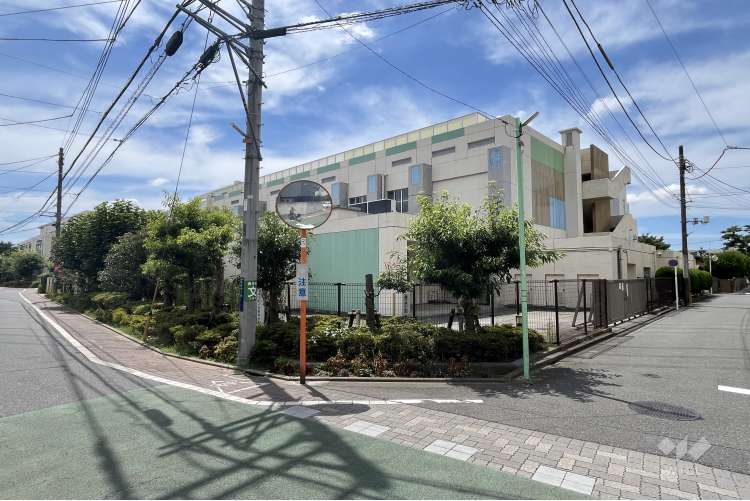 三鷹の森学園高山小学校の写真