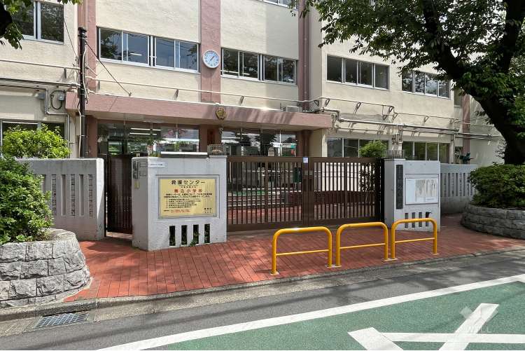 駒込小学校の写真
