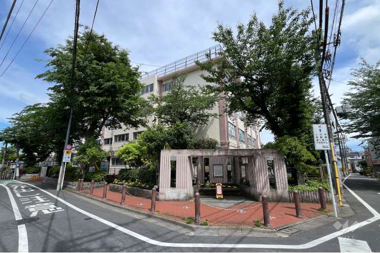 駒込小学校の写真