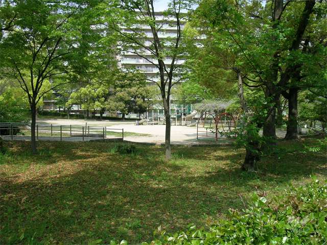 千里西町公園の写真