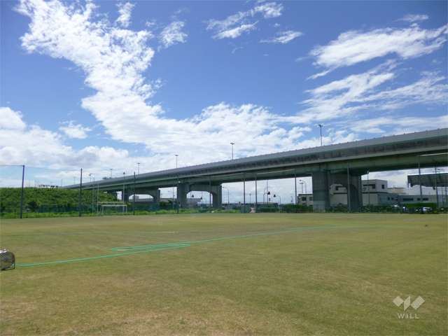 空港緑地グラウンドの写真