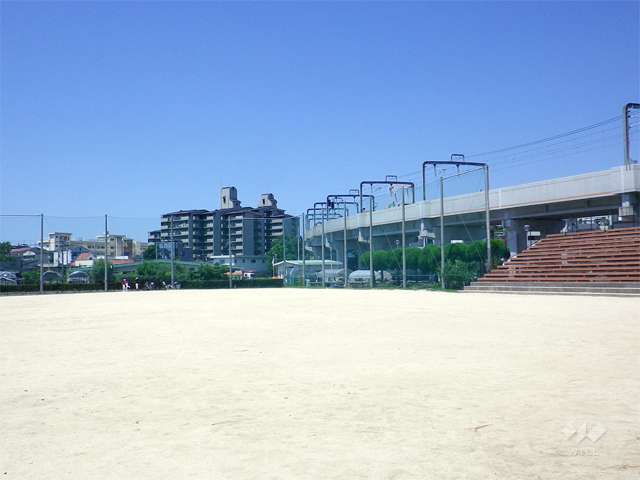 豊中ローズ球場の写真