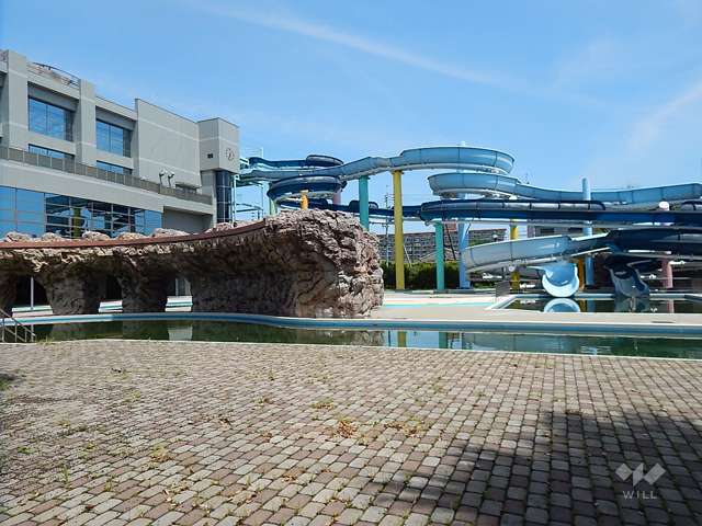 西河原市民プールの写真