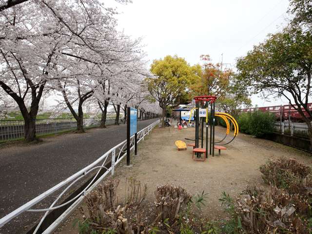 新幹線公園の写真