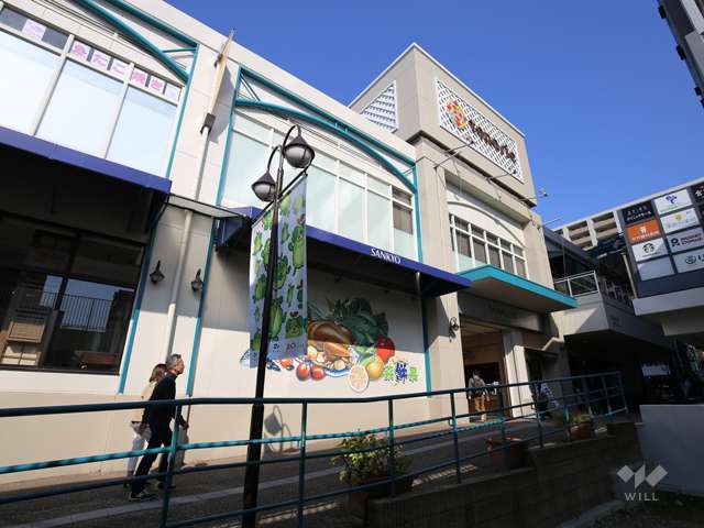 トナリエ南千里の写真