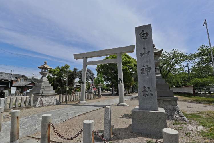 白山神社の写真