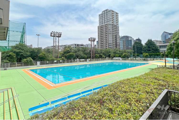 目黒区民センター体育館の写真