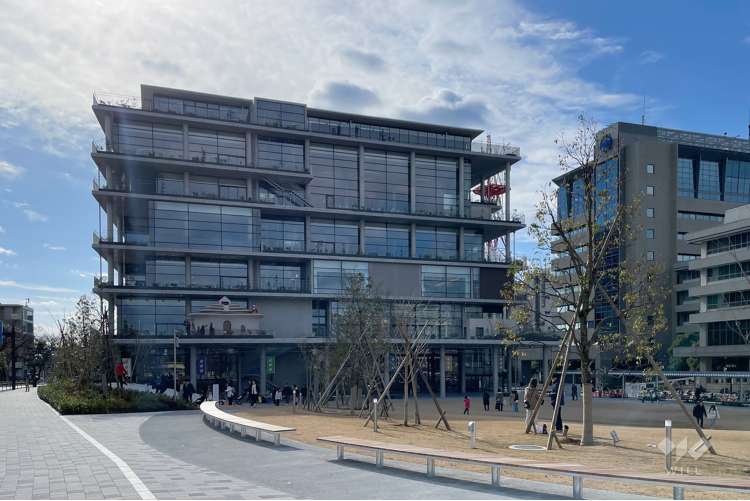 茨木市文化・子育て複合施設 おにクルの写真