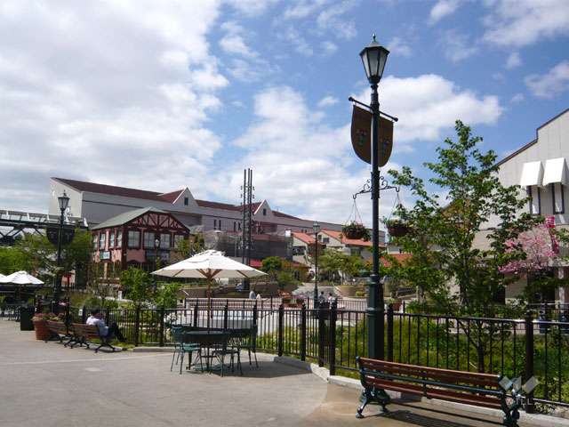 グンゼタウンセンター　つかしん2