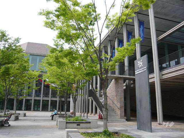 兵庫県立芸術文化センター3