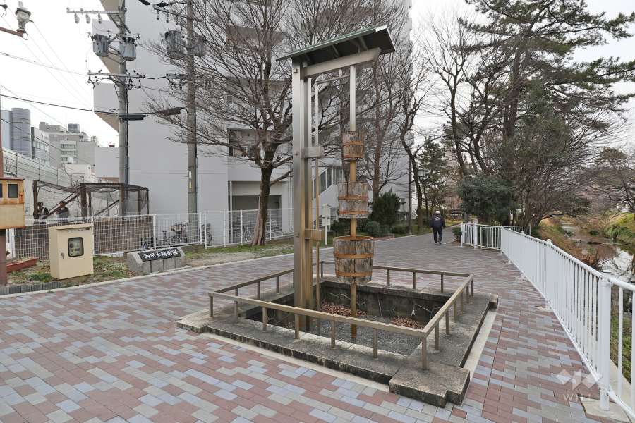 御用水跡街園と黒川樋門4