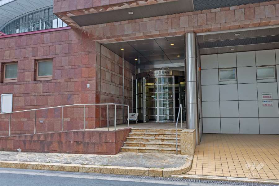 国立国際美術館3