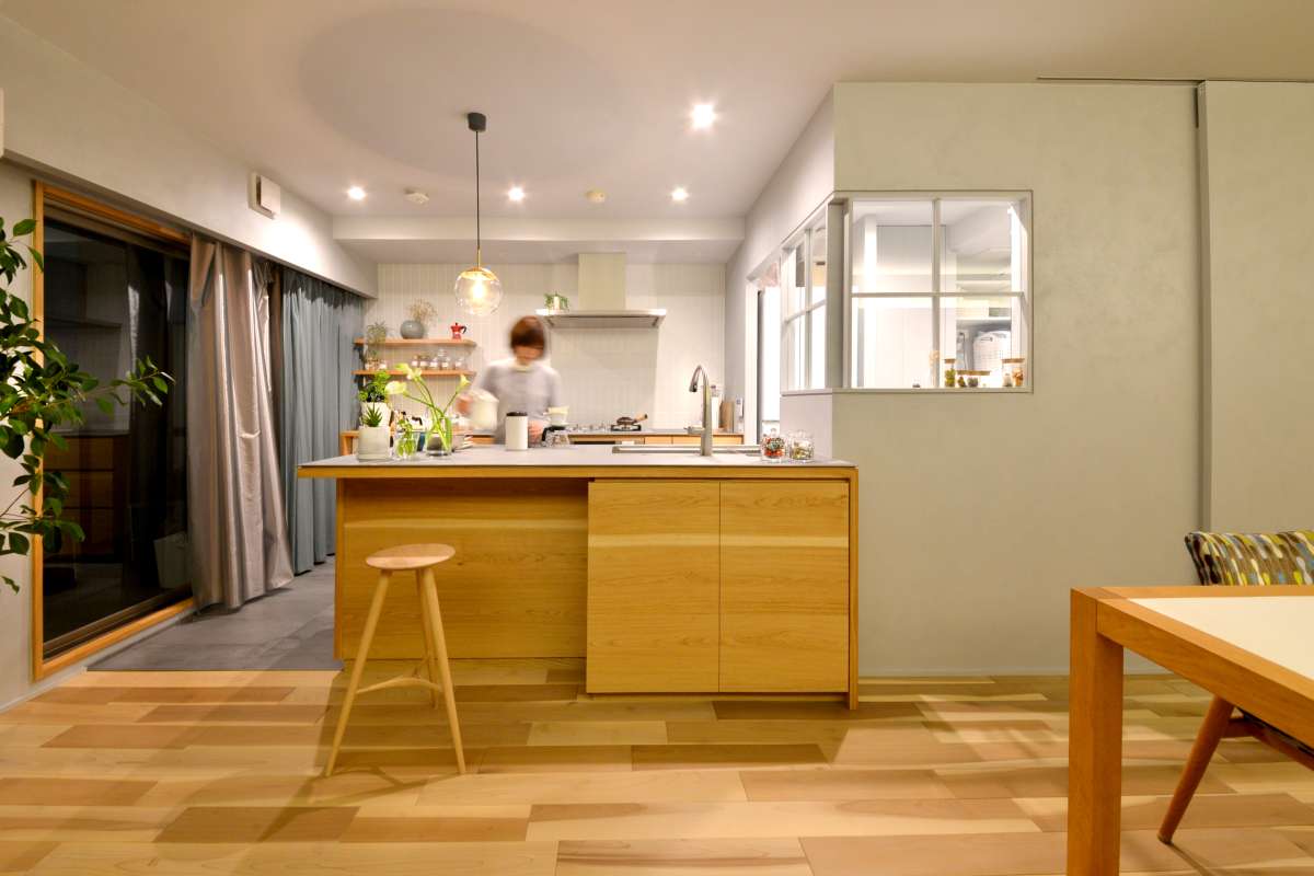 中古リフォームの事例:『これぞ無垢フローリング・リノベーション』 質感と風格が息づく、真の快適空間