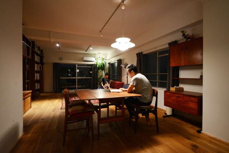 完成写真:元々は3部屋だったリビングダイニング。窓の多さも相まって、未経験の開放感です。