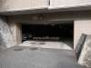 地階にある敷地内駐車場