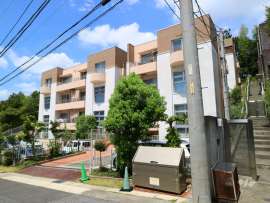 コレツィオーネ東山