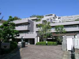 メゾン雲雀丘花屋敷