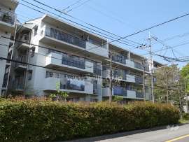 公団千里緑丘団地１１号棟外観