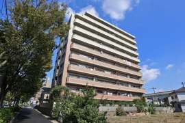 ファミリアーレ山木