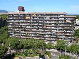 ローレルハイツ千里2号棟