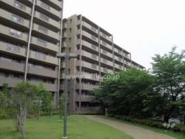 新千里桜ヶ丘メゾンシティ　七番館外観