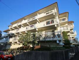 シャルマンコーポ千里山B・C棟外観