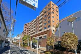 グローリオ御苑内藤町
